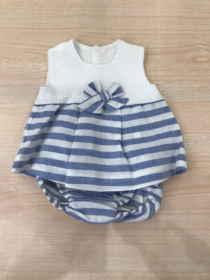 Abito Paz Rodriguez in cotone a righe bianche e blu con corpetto in filo con culotte abbinata