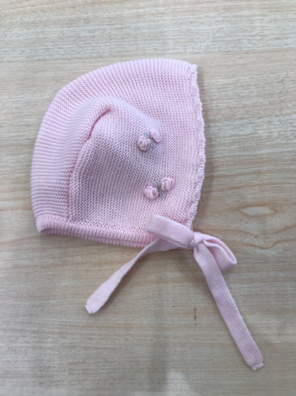 Cuffia Baby Lord in lana con rose rosa ricamate