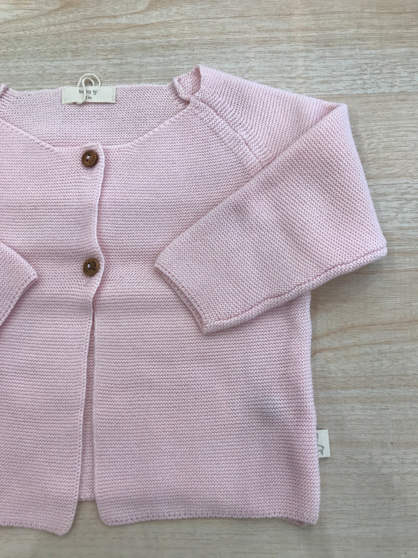 Cardigan PCS in filo rosa basico con due piccoli bottoni