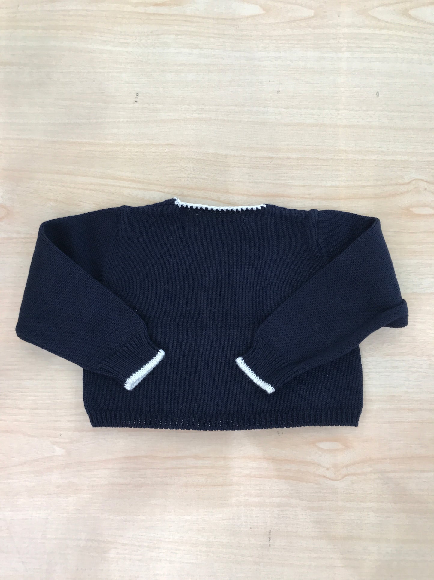 Cardigan Bebè di Almy in filo blu scuro con rifiniture bianche