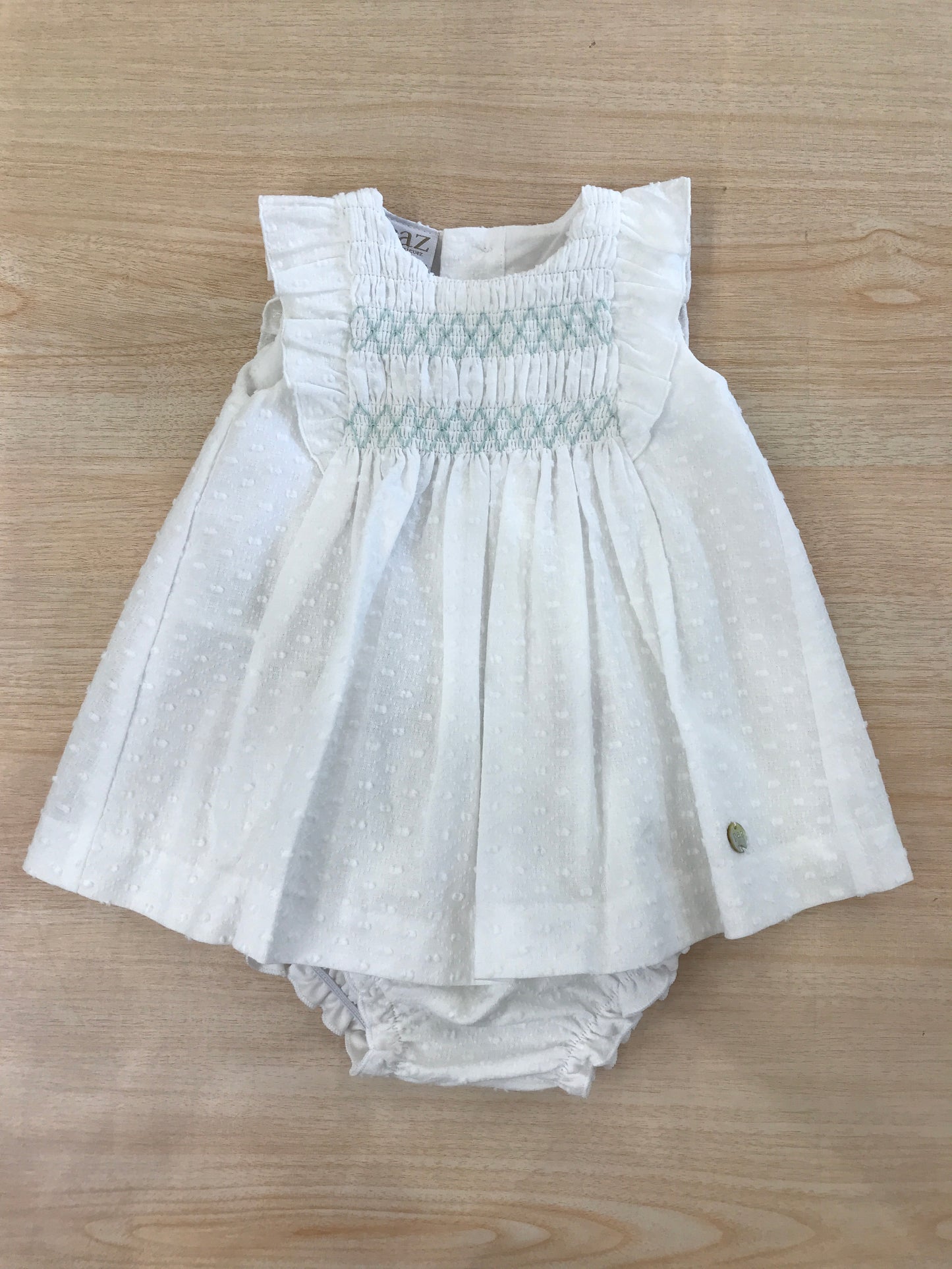 Completo Paz Rodriguez abitino bianco smanicato con corpetto lavorato da punto smock e culotte abbinata