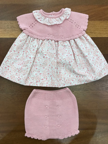 Completo PCS in filo due pezzi abitino con corpetto rosa mezza manica decori floreali con culotte abbinata