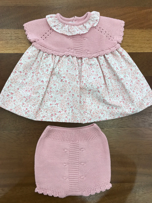 Completo PCS in filo due pezzi abitino con corpetto rosa mezza manica decori floreali con culotte abbinata