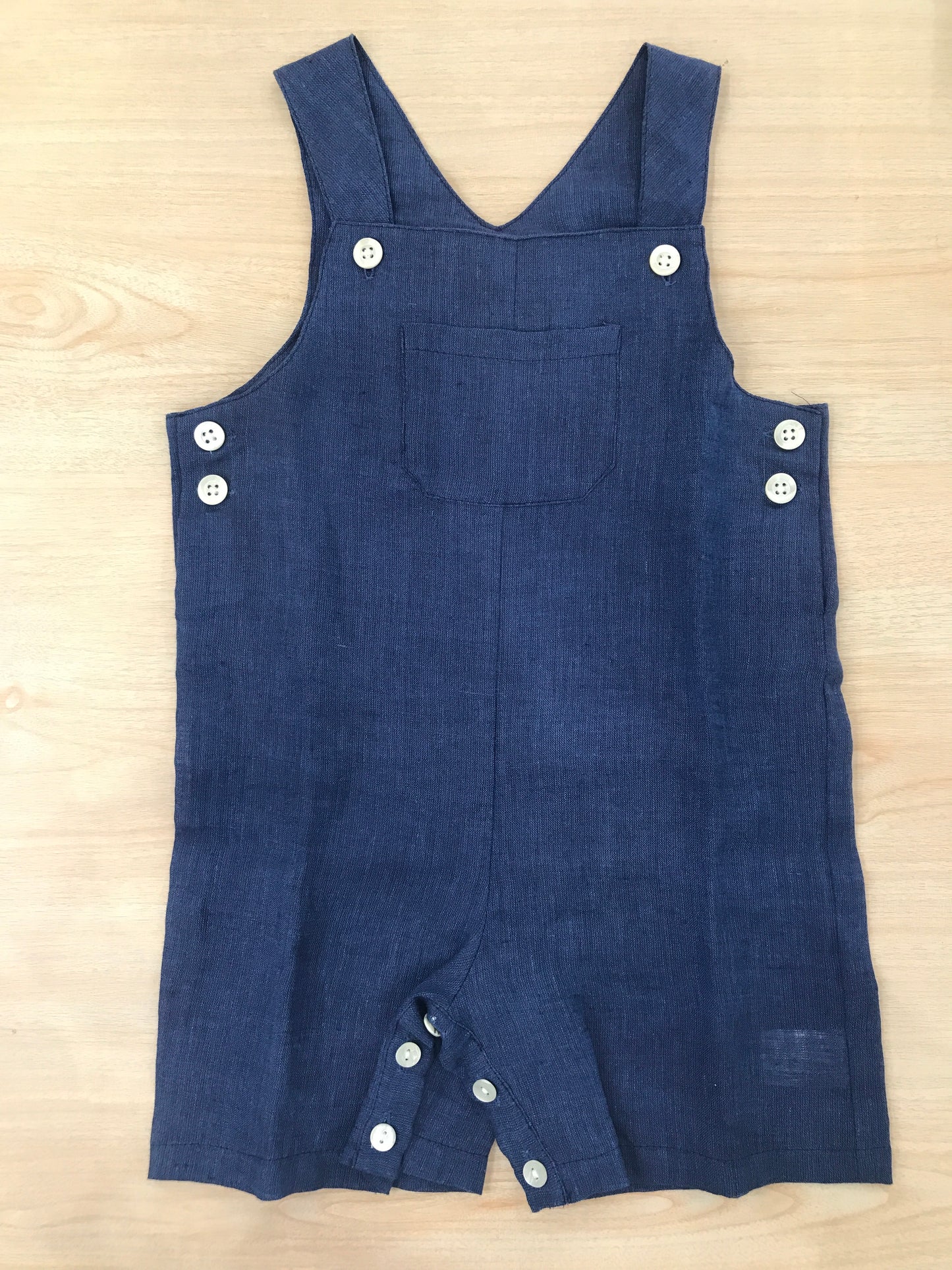 Salopette Les Enfants de Gisele in cotone con taschino sul davanti dal colore blu