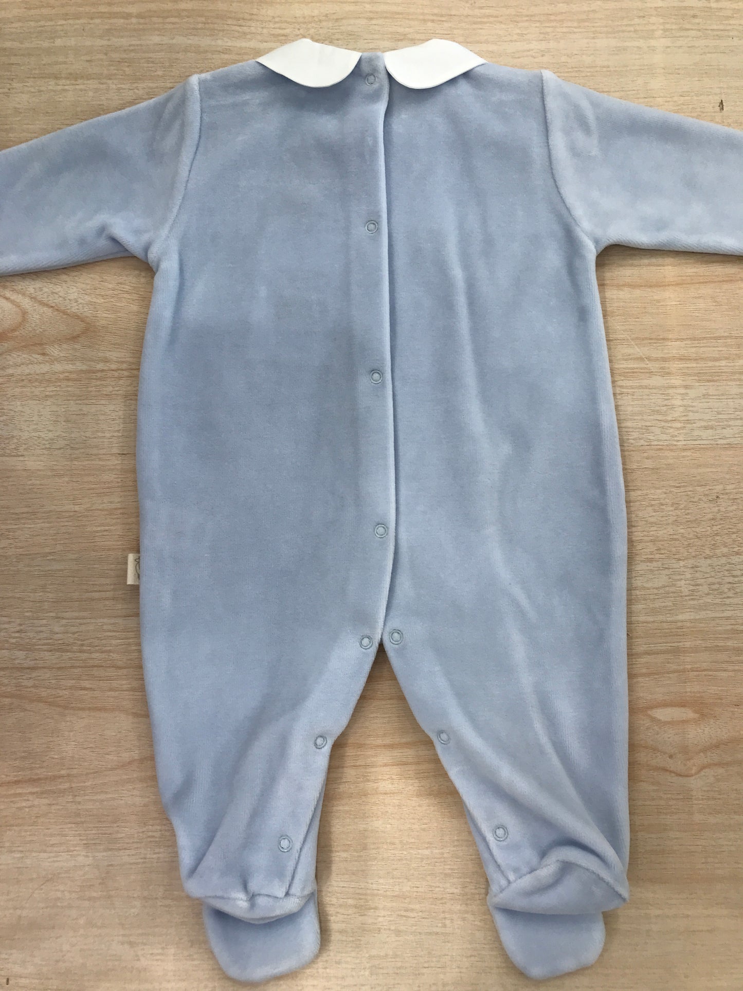 Tutina Baby Gi in ciniglia celeste polvere intera con dettaglio al colletto effetto camicia