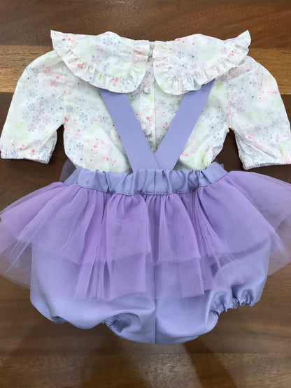 Salopette a'lapage in seta con bretelle con tulle con fiocco sul davanti