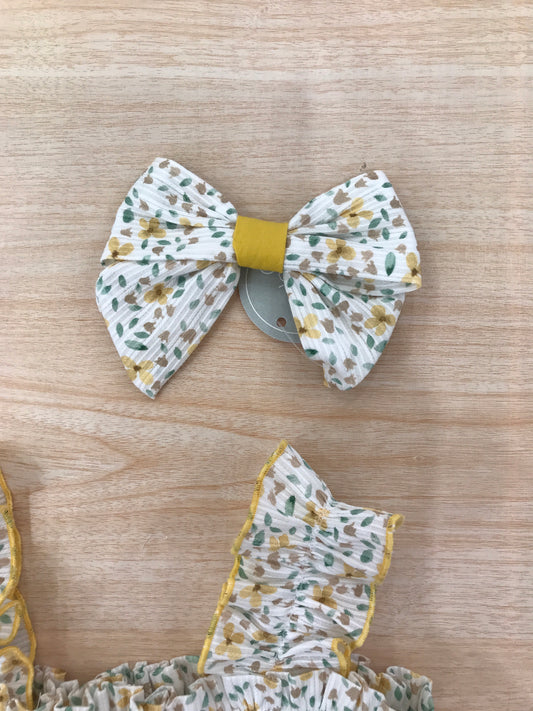 Completo Belan due pezzi casacca con bretelle a fiori con rusche sul corpetto con culotte abbinata