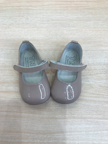 Scarpe Tinny Shoes in vernice rosa antico con chiusura a strappo