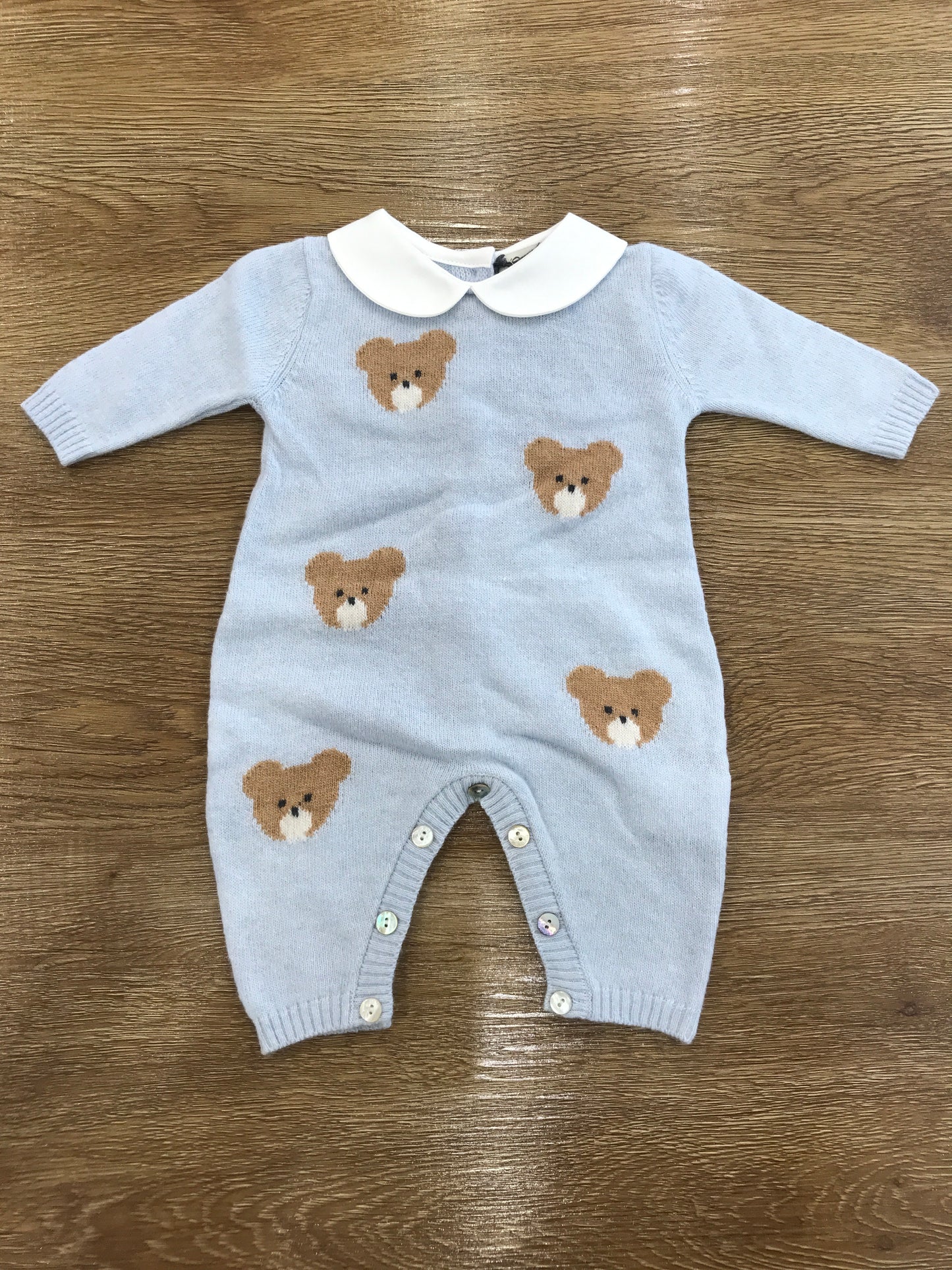 Tutina Jo Milano in lana celeste con piccoli orsetti sul davanti