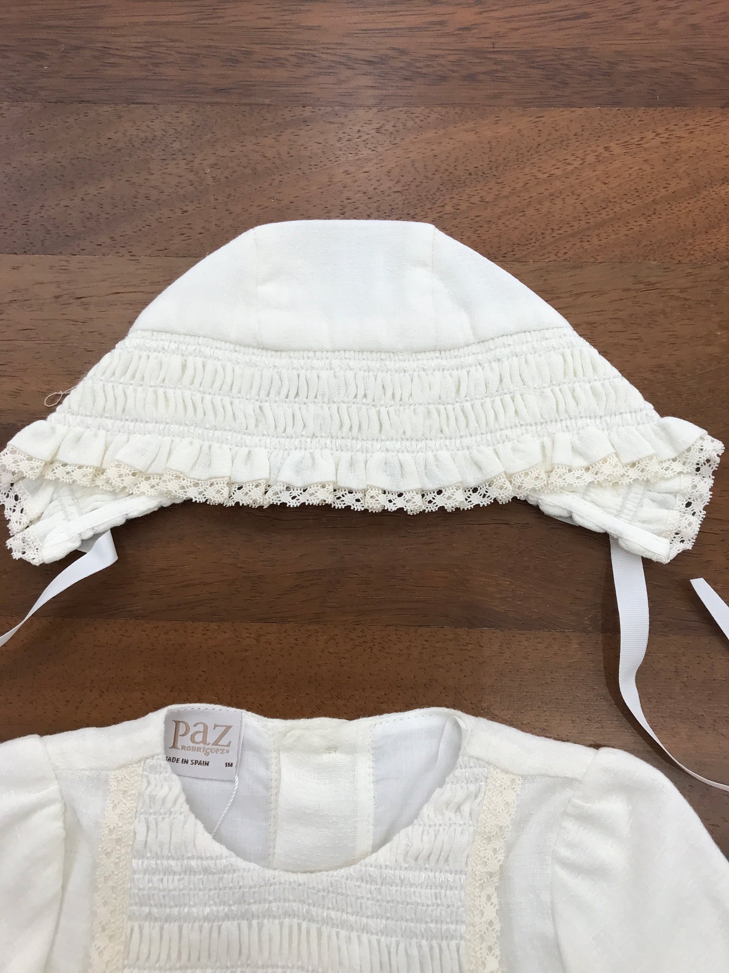 Abitino Paz Rodriguez in caldo cotone manica lunga corpetto lavorato con cuffia abbinata con stessa lavorazione