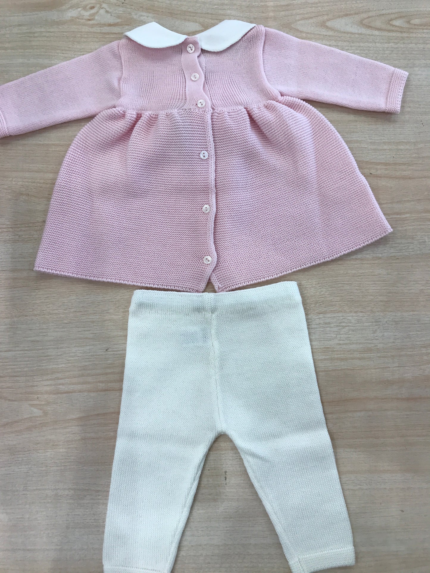 Tutina Baby Lord lana due pezzi panna e rosa con passanastro e fiocco con roselline ricamate a mano