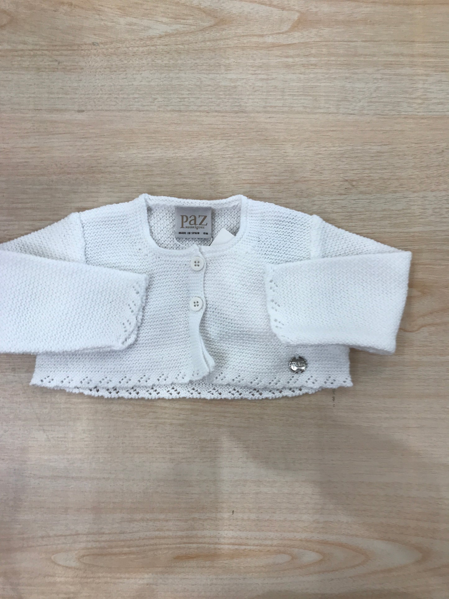 Cardigan Paz Rodriguez bianco in filo smerlato con due bottoncini