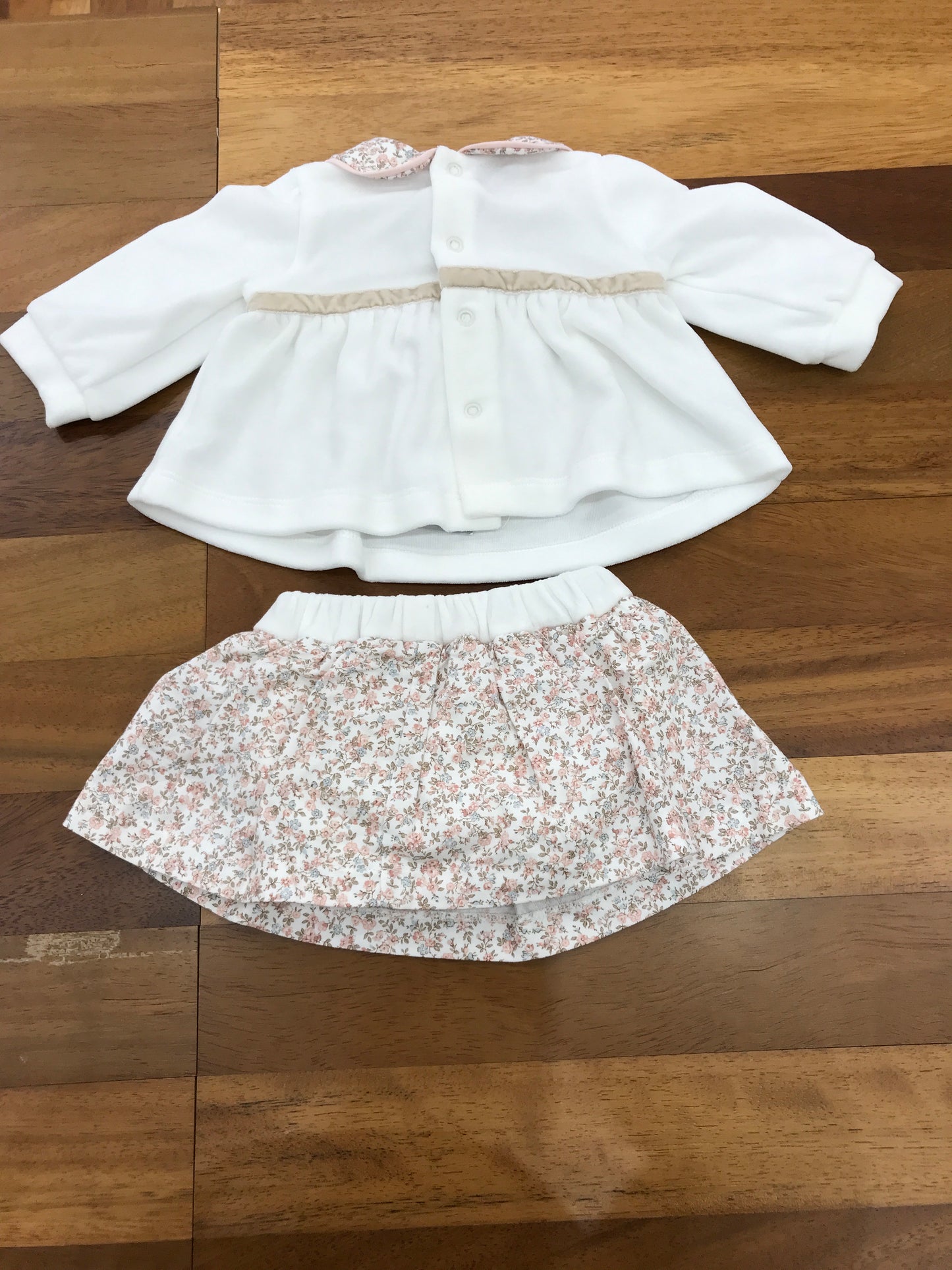 Tutina colori chiari