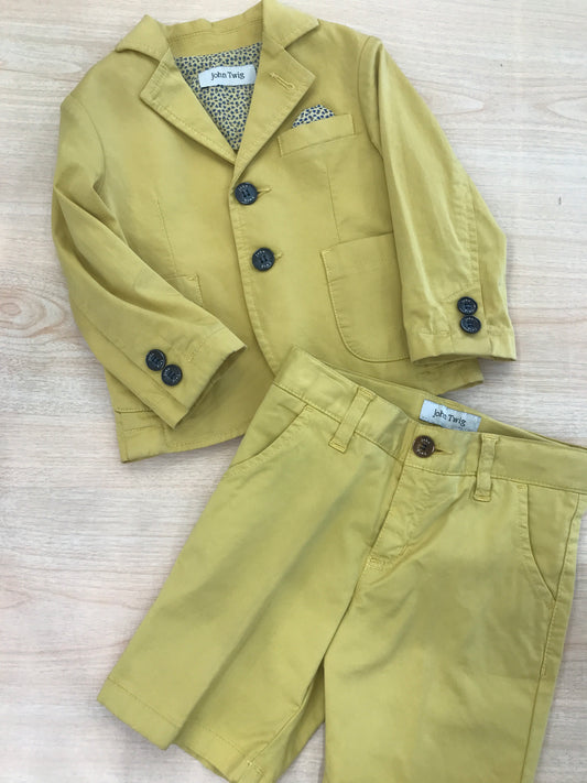 Completo John Twig due pezzi giacca manica lunga con bermuda dal tono senape