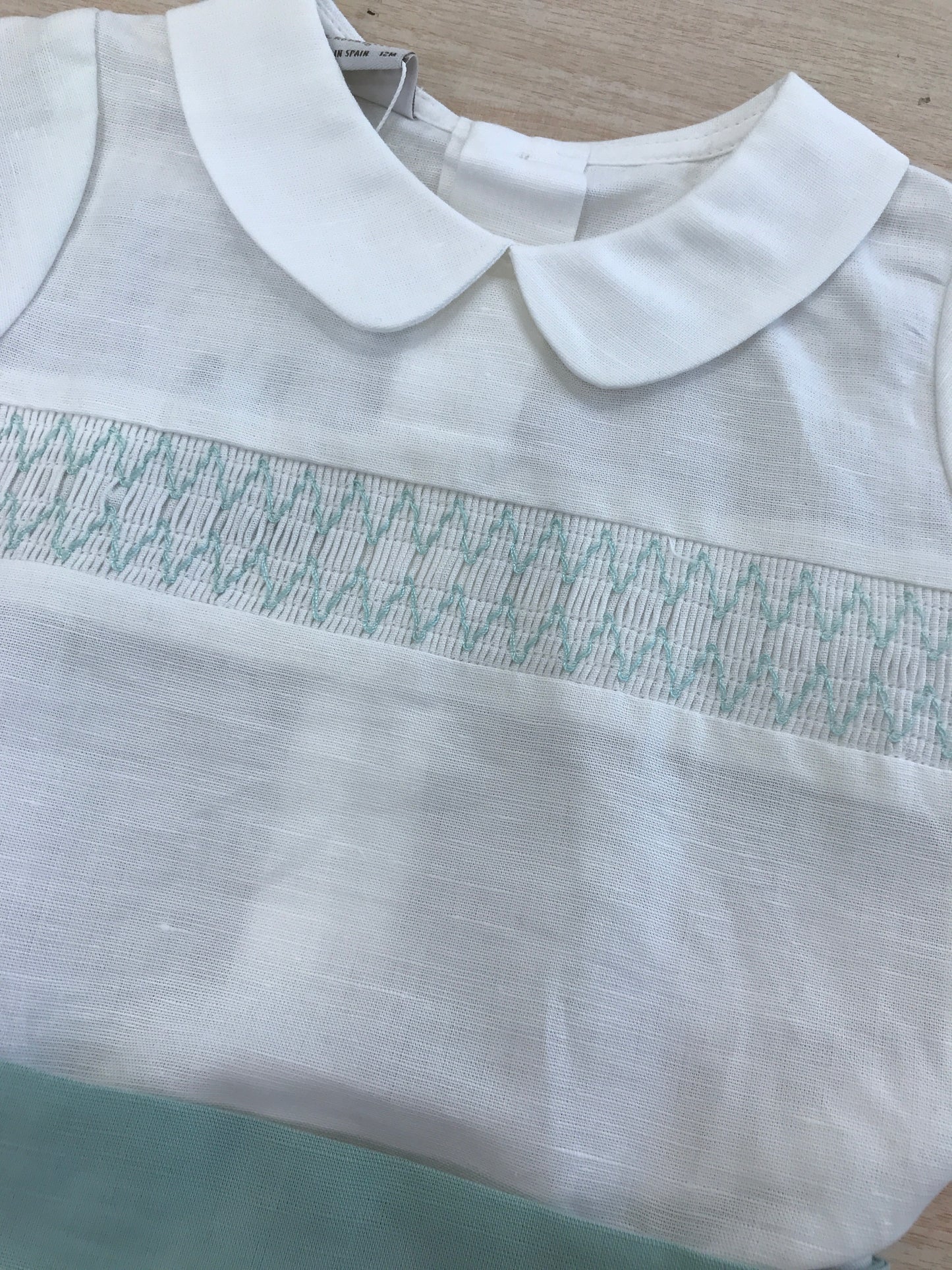Completo Paz Rodriguez duepezzi camicia mezza manica con lavorazione sul petto con bermuda con smerlo