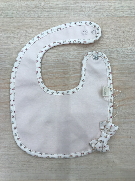 Bavetta Baby Gi in cotone rifinita al bordo in ciniglia rosa pesca floreale con fiocchetto