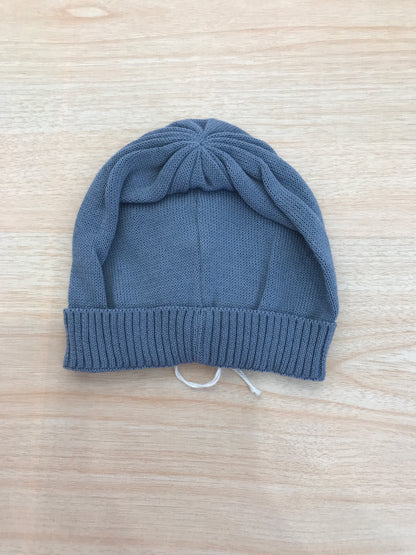 Cappello Baby Lord in filo avio con risvolto con orsetto tortora sul davanti
