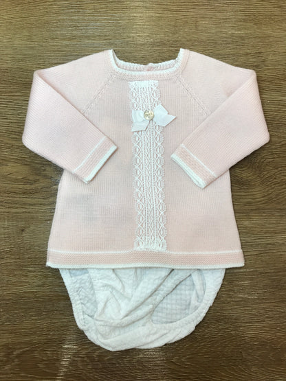 Completo Paz Rodriguez in lana due pezzi rosa con pizzo sul davanti e culotte coordinata