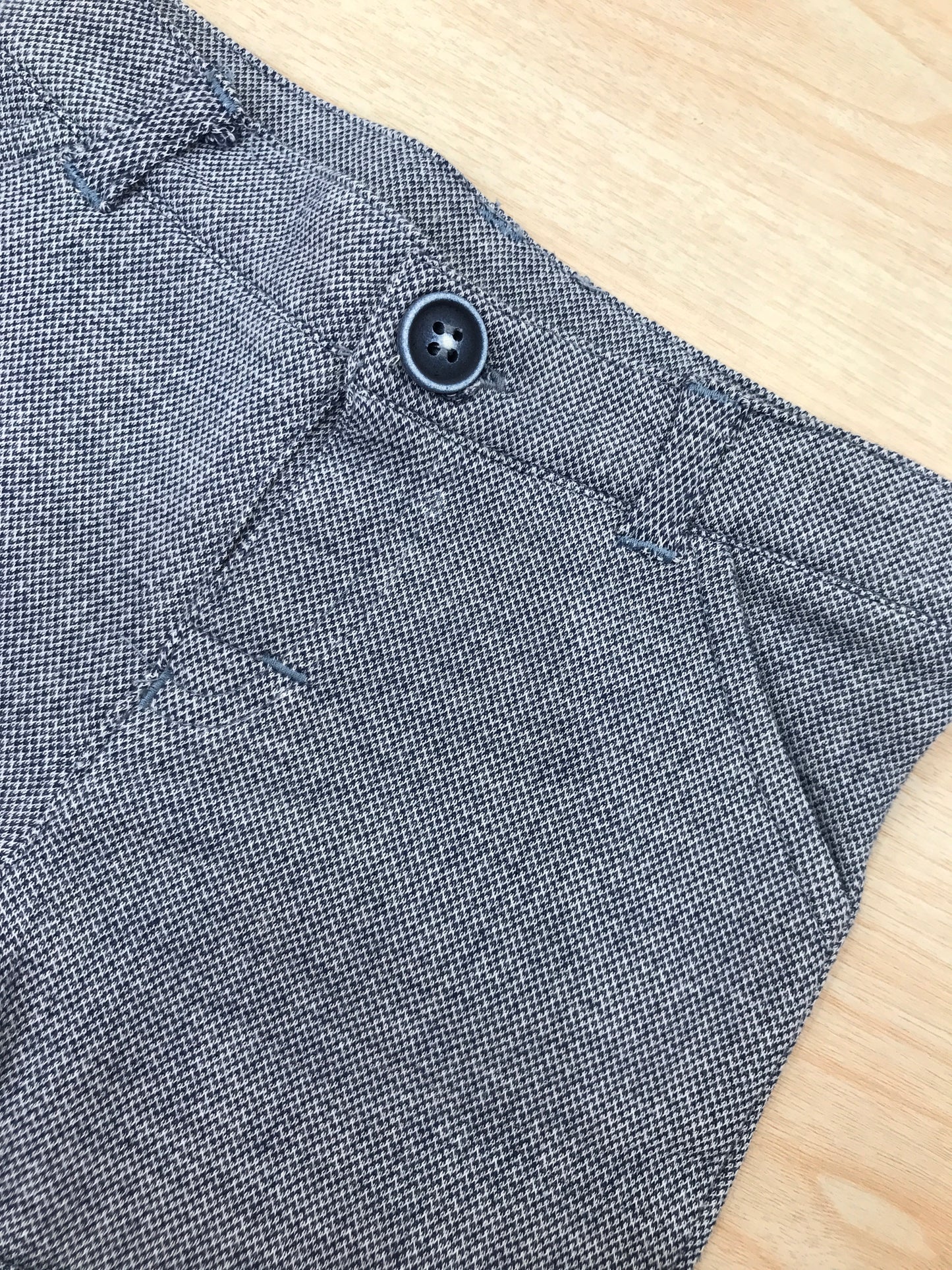 Pantalone Coccodè  corto blu con rifiniture bianche e tasche sul davanti e retro