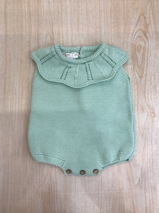Pagliaccetto PCS in filo verde menta con collo smerlato con rusche