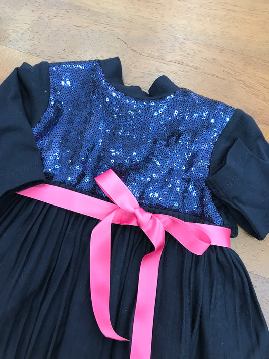 Abitino Cielo Blu con paillettes blu sul corpetto con fiocco rosa in vita con manica lunga