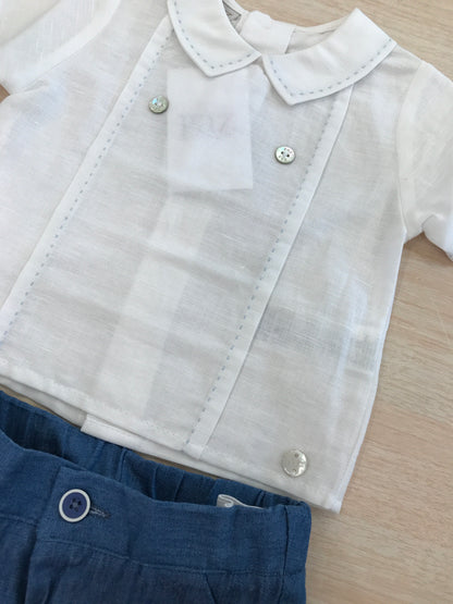Completo Paz Rodriguez camicia mezza manica con ricami celesti con bermuda blu corto