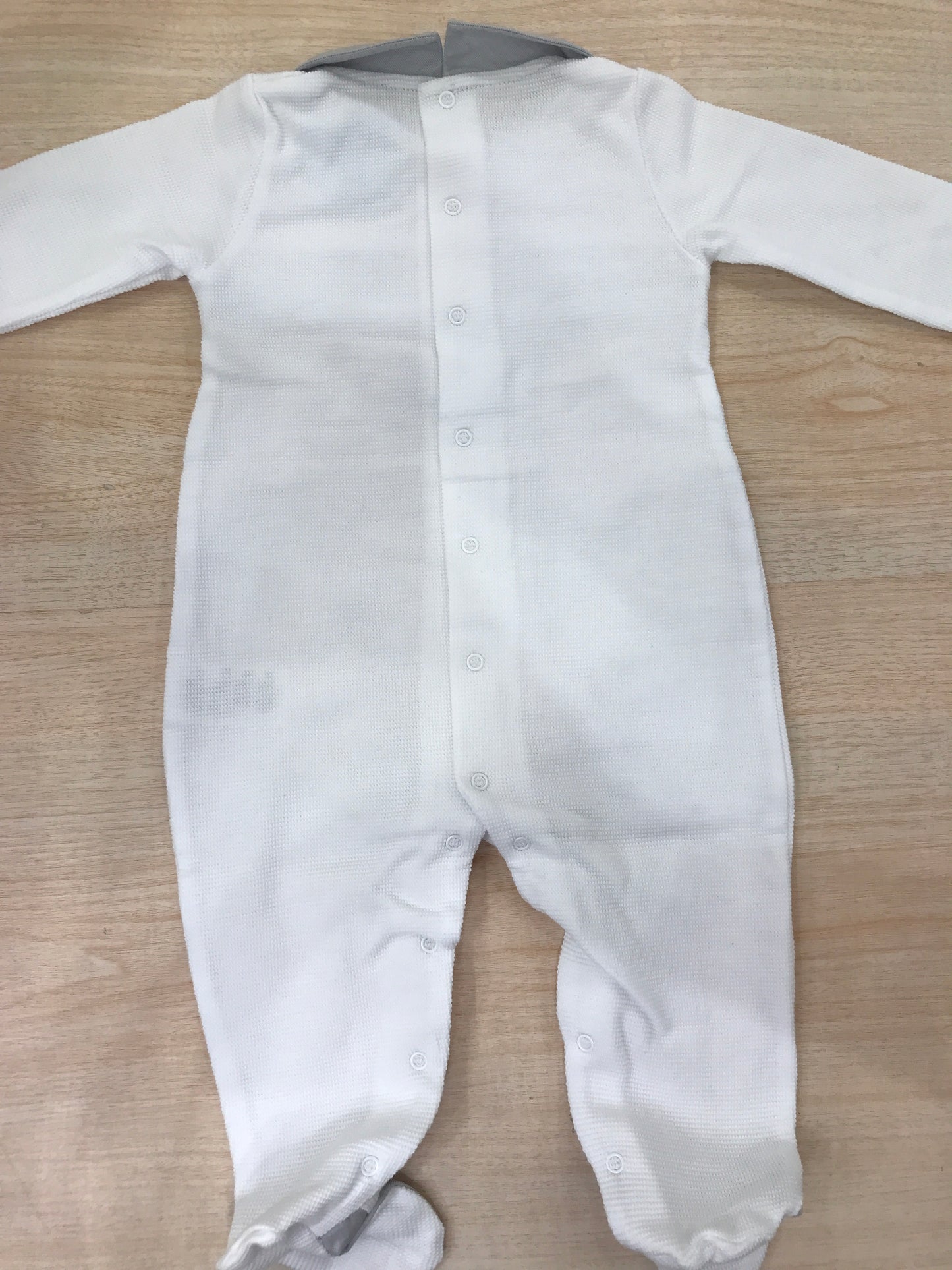 Tutina Laranjinha in cotone gamba lunga manica lunga con colletto grigio e punto smock sul davanti