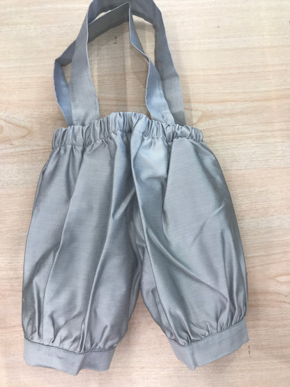 Pantalone Colibrì in saten con bretelle e polsini alle caviglie