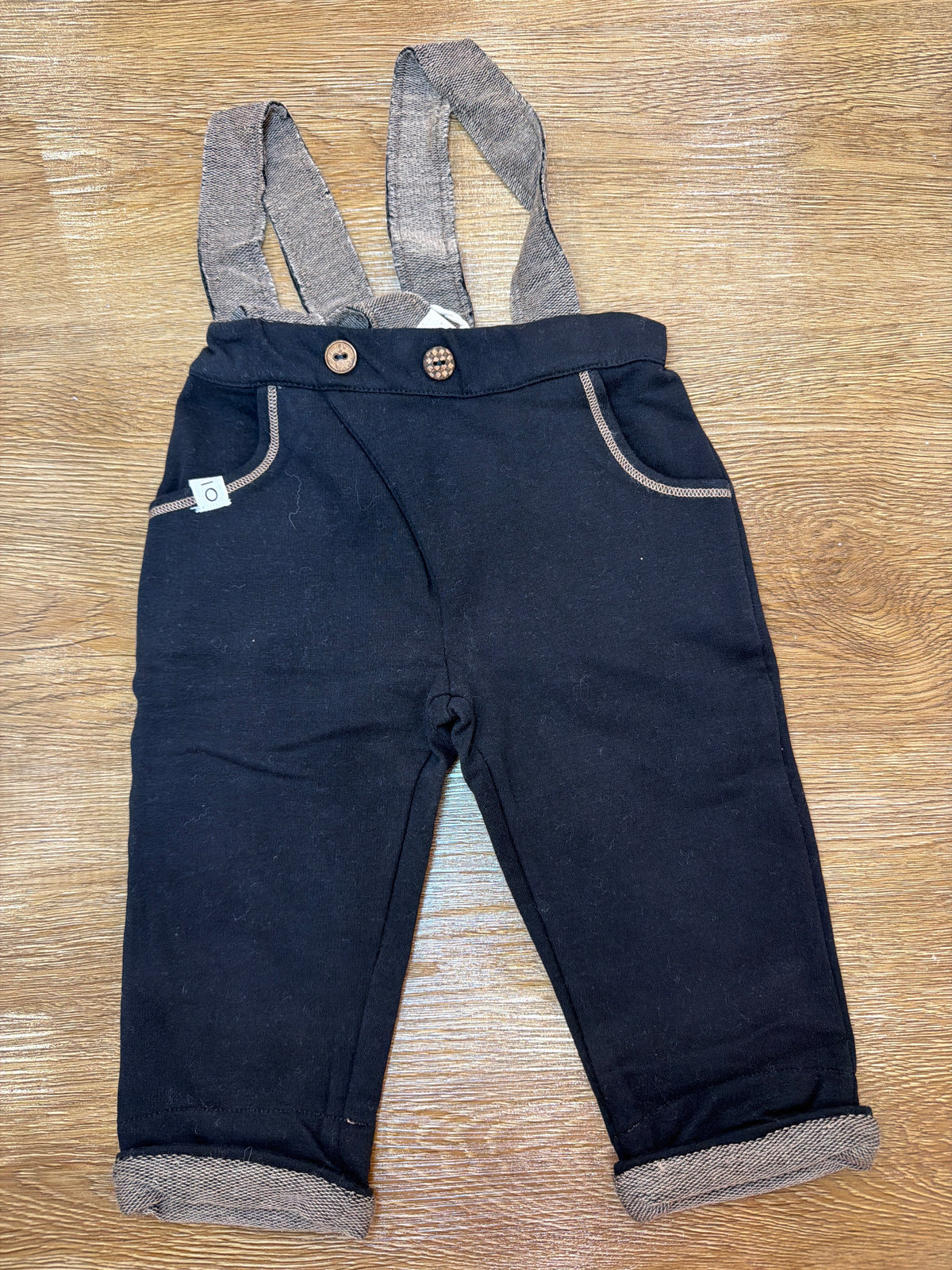 Tuta Coccodè due pezzi in caldo cotone pantalone con bretelle e t-shirt bianca basica