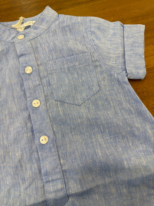 Pagliaccetto Nanan in lino celeste mezza manica con bottoncini sul davanti