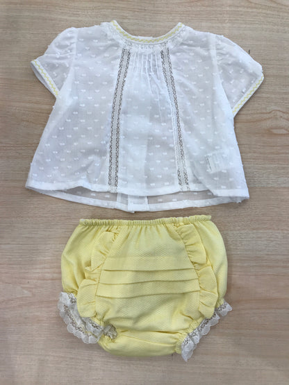 Completo Martin Aranda in cotone camicia bianca mezza manica con rifiniture gialle e pizzo con culotte gialla