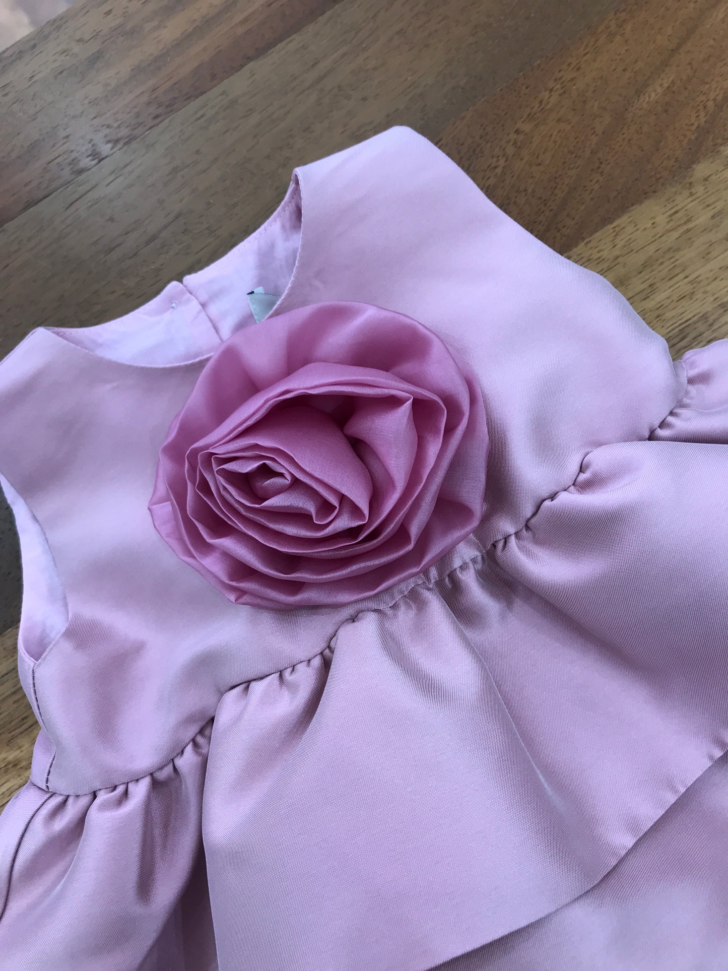 Completo a'lapage in seta e raso blusa con fiore centrale con culotte in seta
