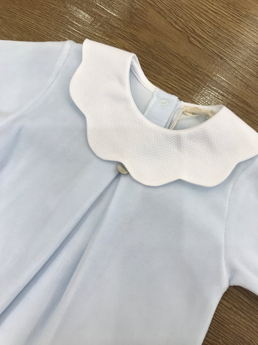 Tutina Baby Gi in ciniglia celeste intera con collo tondo smerlato