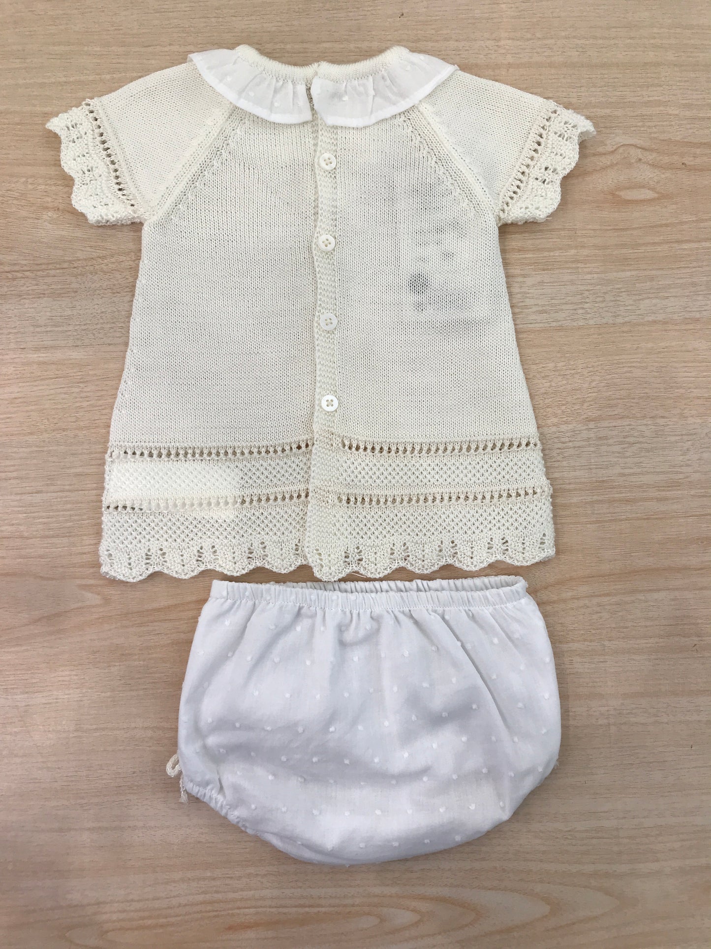 Completo PCS in filo mezza manica con colletto con rusche con culotte bianca abbinata