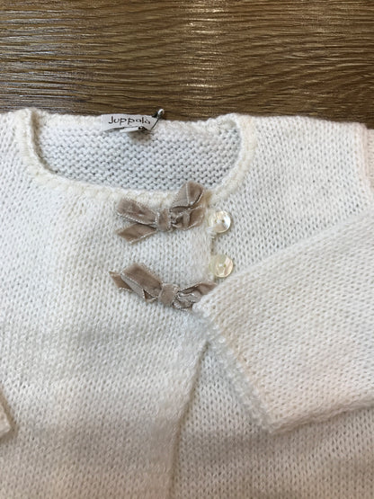Cardigan Juppolà in lana panna con piccoli fiocchetti in velluto applicati vicino ai bottoncini
