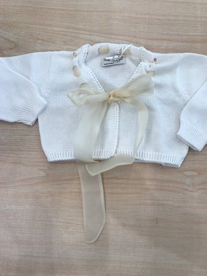Cardigan Piccola Giuggiola in filo bianco con laccio panna