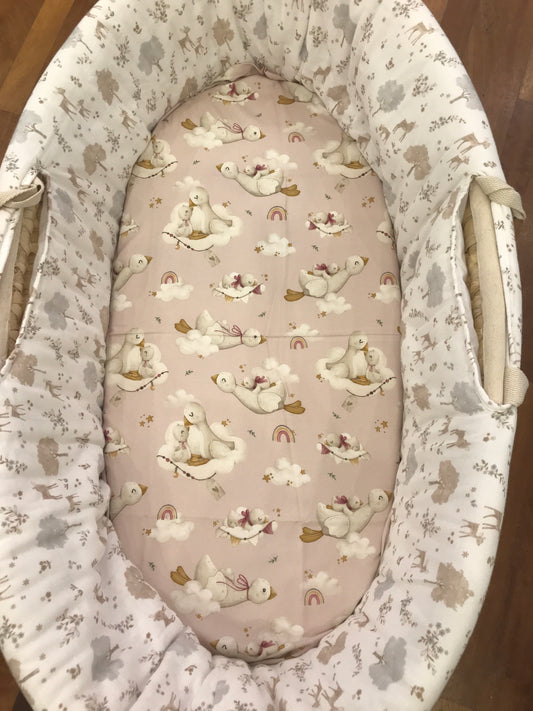 Mussola Nannafrufrù in cotone di bamboo dal fondo rosa con piccole oche