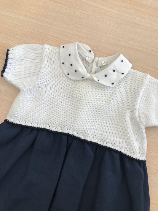Pagliaccetto Colibrì in cotone blu scuro con corpetto in filo mezza manica bianco con colletto con pois blu