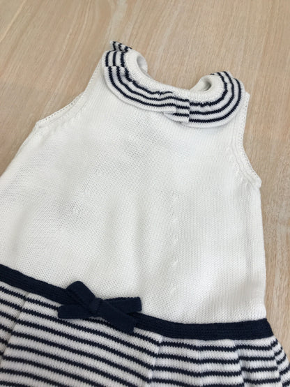 Completo Paz Rodriguez in filo bianco con righe blu con culotte abbinata
