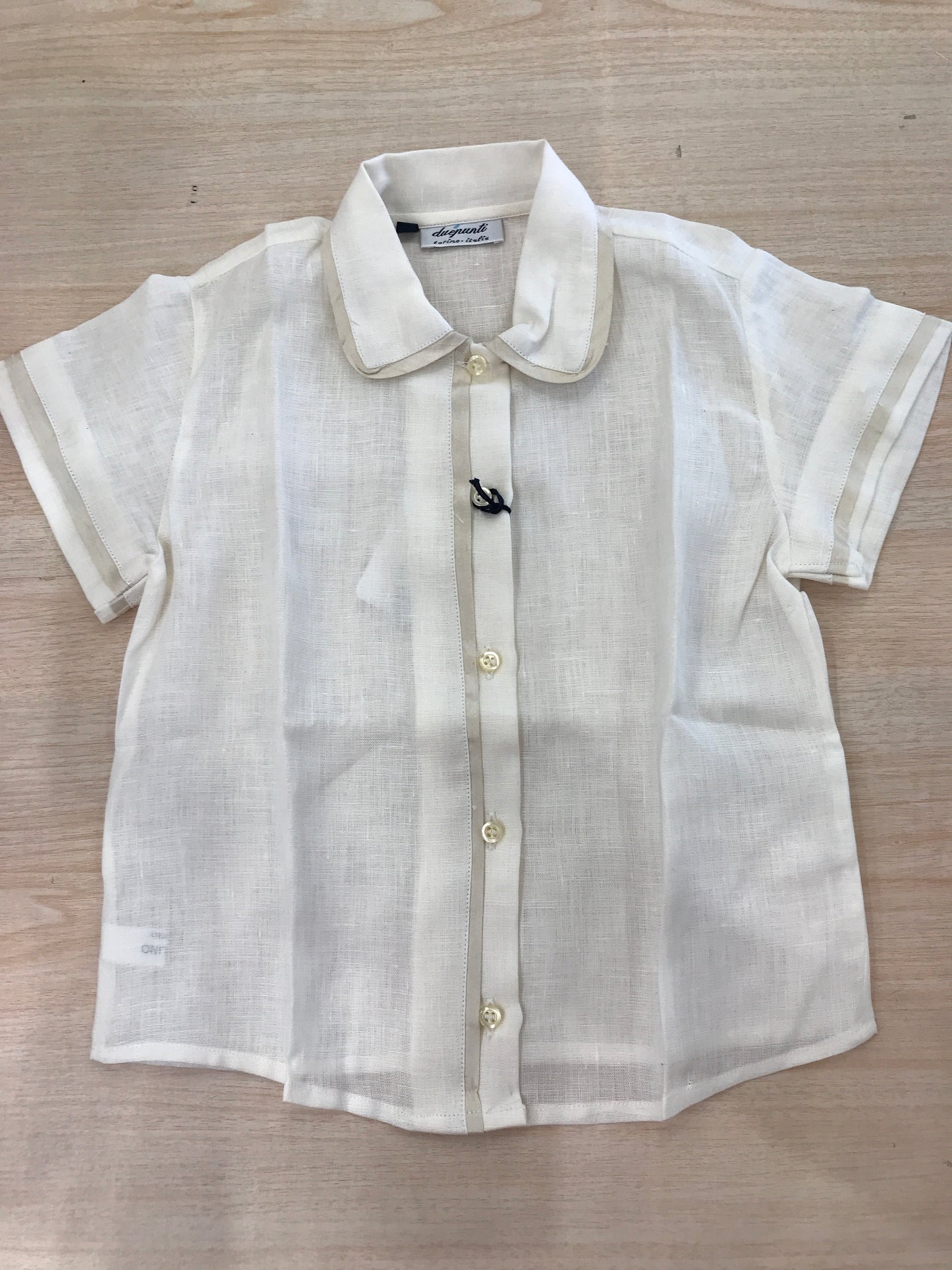 Completo Duepunti camicia mezza manica con rifiniture beige con salopette con bretelle