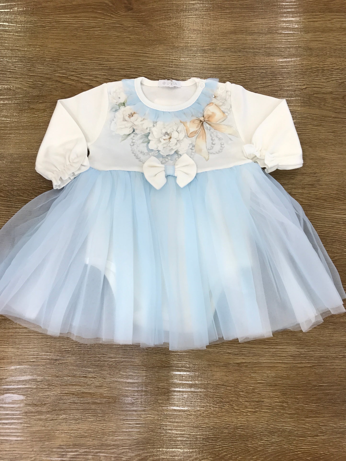Abito Sofija in caldo cotone manica lunga con fiori e tulle bianco e celeste
