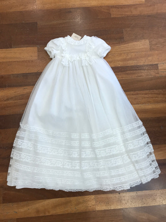 Abito lungo Pure in tulle lavorato da pizzo mezza manica con strato in tulle ed effetto pioggia