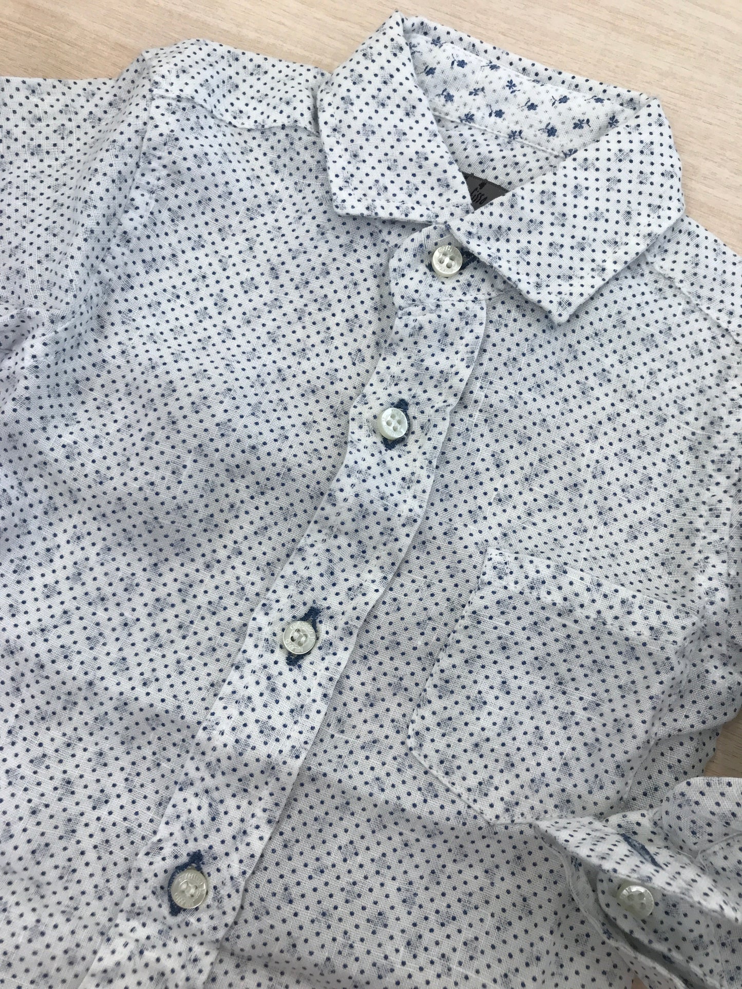 Camicia Croce Fisso Milano manica lunga con colletto a punta piccoli bottoncini e pois blu
