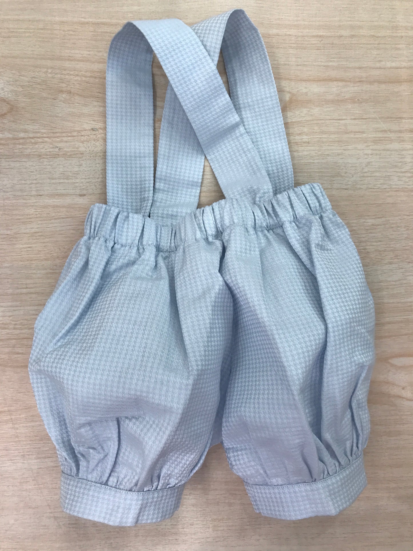 Pantalone Colibrì a sbuffo con bretelle con rifiniture celesti