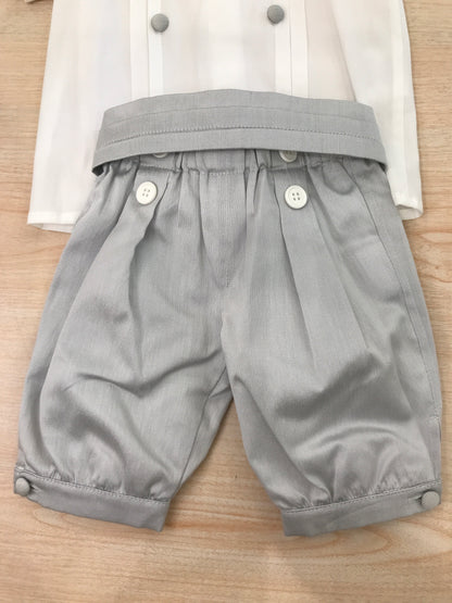 Completo Aletta in cotone camicia bianca mezza manica con bottoncini sul davanti con pantalone grigio con fascia con pieghe