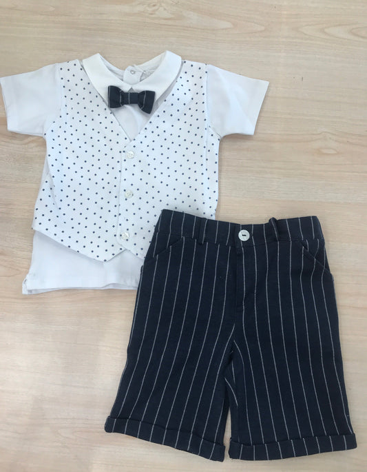 Completo Coccodè t-shirt mezza manica con finto gilet a pois con fiocchetto applicato sul davanti con bermuda a righe