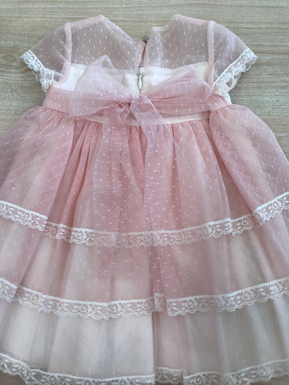 Abito Cielo Blu in tulle con tre doppie balze e pizzo mezza manica con corpetto velato