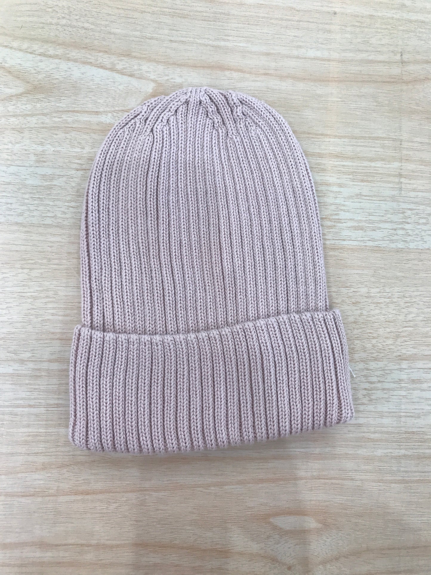 Cappello Nannafrufrù in filo di cotone rosa  a righe con risvolto