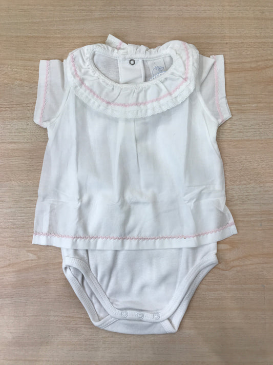 Body Laranjinha in cotone mezza manica effetto camicia ricamata in rosa con collo con rusche ricamata