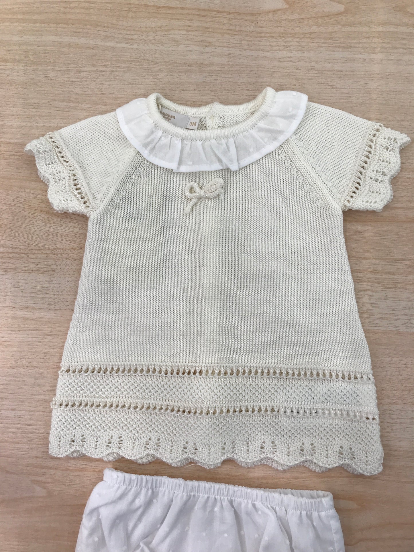 Completo PCS in filo mezza manica con colletto con rusche con culotte bianca abbinata
